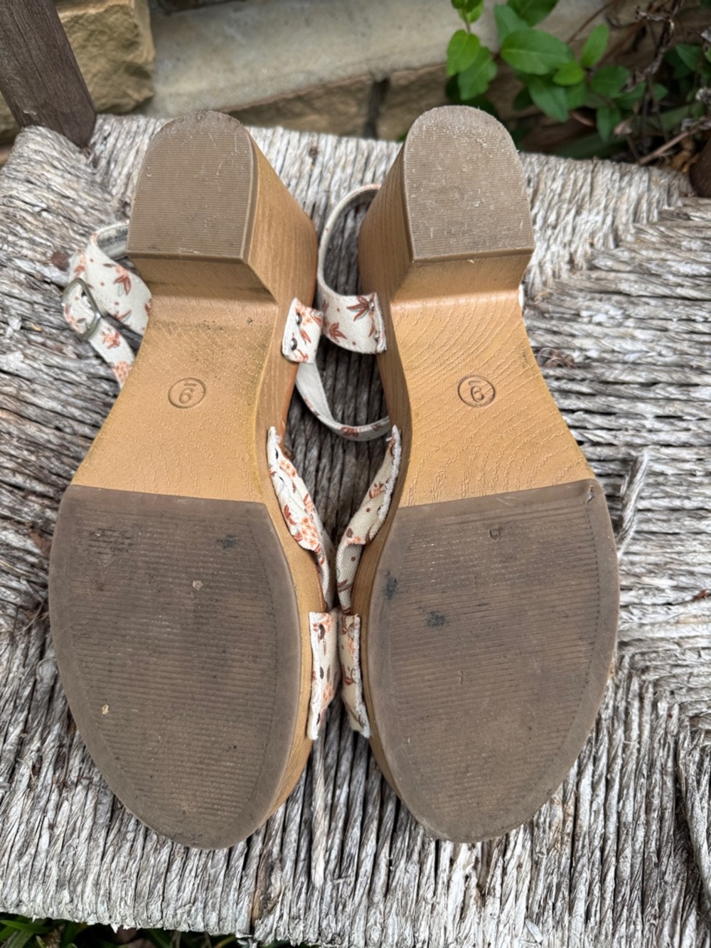Universal Thread Cream Floral Knot Wedge Sandals - Picture 3 of 4
